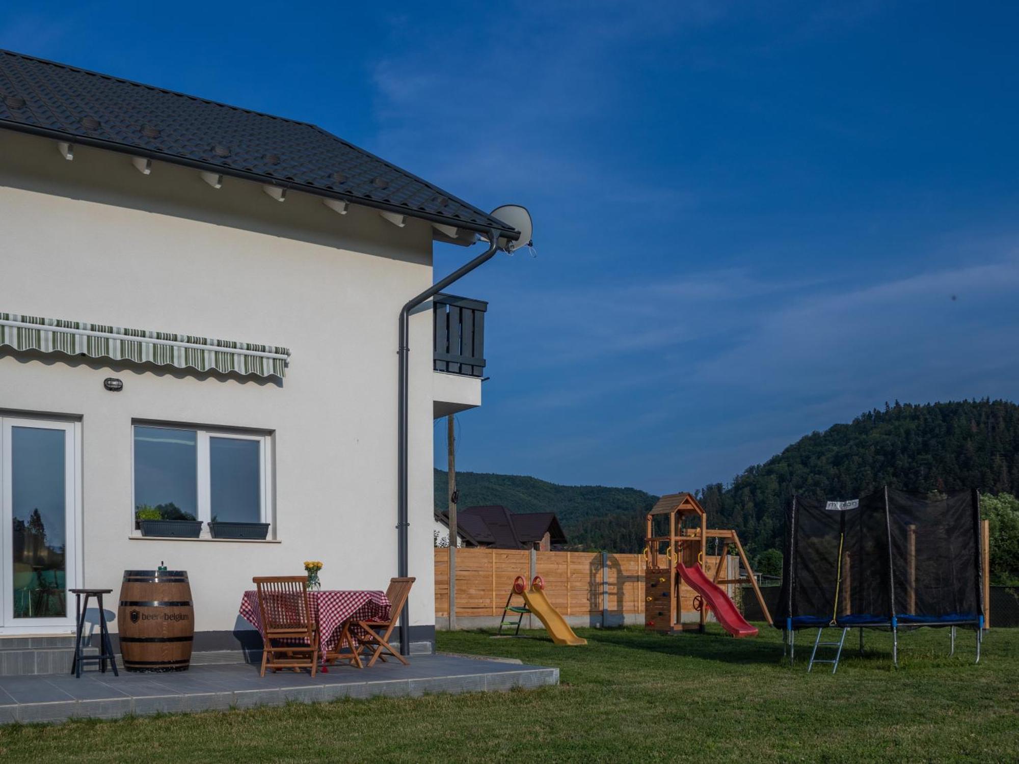 ホテル Dom Hills Bucovina グラ・フモアルルイ エクステリア 写真